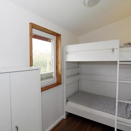 4 Campingpark Waldesruh Ferienhaus *